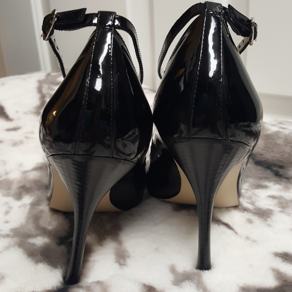 Guess by Marciano Stilettos Black EUC 8.5 - Picture 2 of 5
